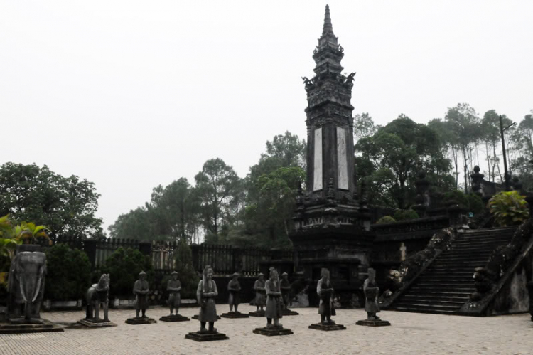 Lang thang ở Huế những ngày mưa Lang thang ở Huế những ngày mưa