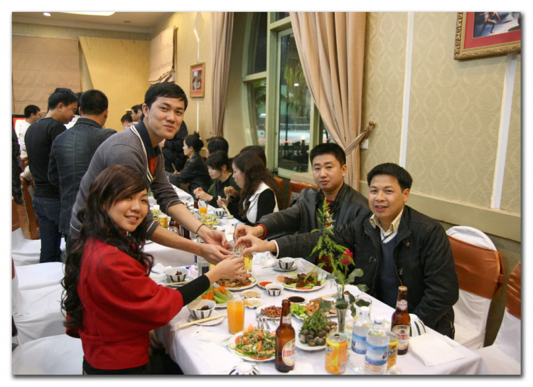 Tiệc tất niên OS phía Bắc Tiệc tất niên OS phía Bắc