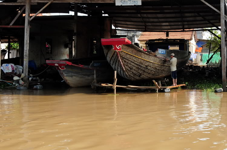 VỀ QUÊ.