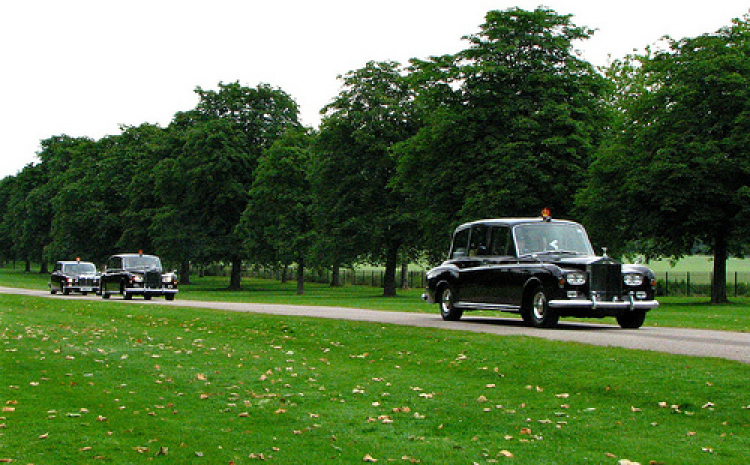 Bentley hàng khủng của hoàng gia Anh. Bentley hàng khủng của hoàng gia Anh.