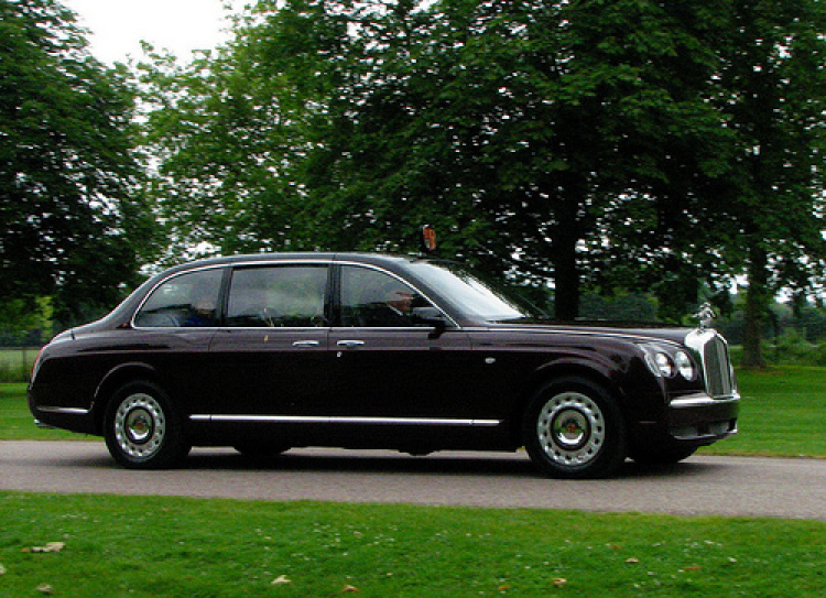 Bentley hàng khủng của hoàng gia Anh. Bentley hàng khủng của hoàng gia Anh.