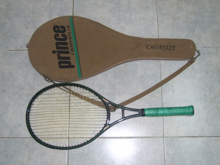 Vợt tennis loại nào đây?