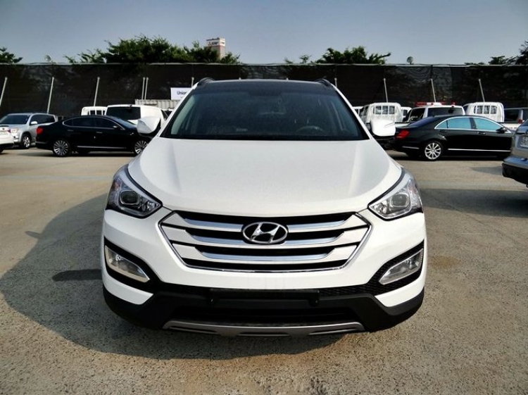 Xe Hyundai Santa Fe Phiên Bản 2014 Máy Dầu hình rõ nét