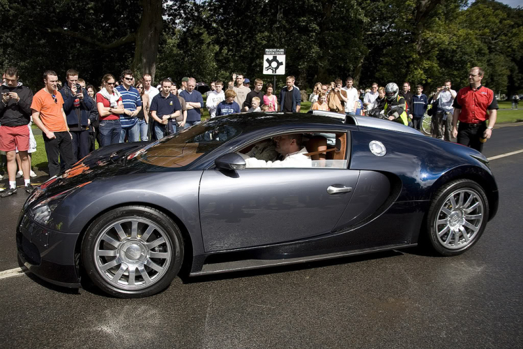 Vài tấm ảnh đẹp về Bugatti Veyron !!!