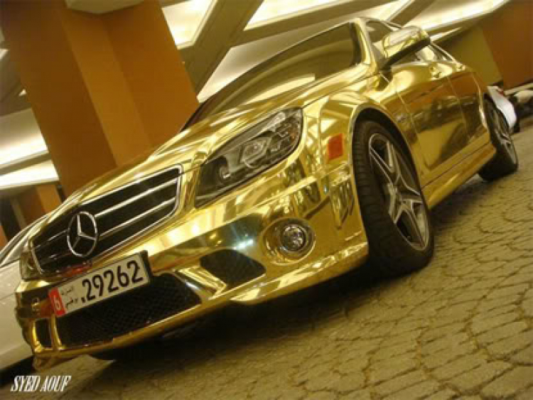 Hàng khủng C63 AMG mạ crôm in DUBAI