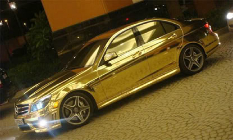 Hàng khủng C63 AMG mạ crôm in DUBAI