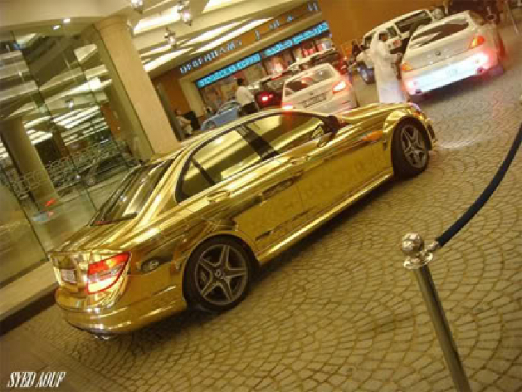 Hàng khủng C63 AMG mạ crôm in DUBAI