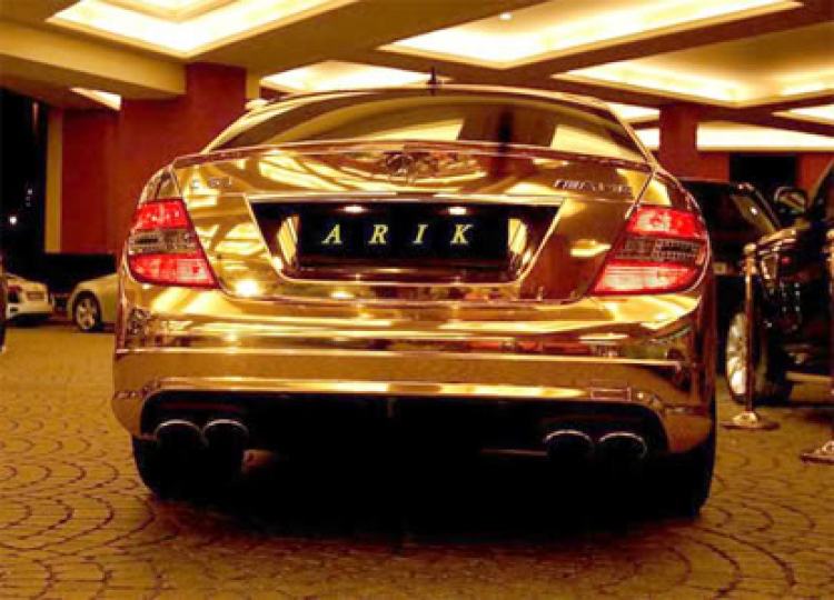 Hàng khủng C63 AMG mạ crôm in DUBAI