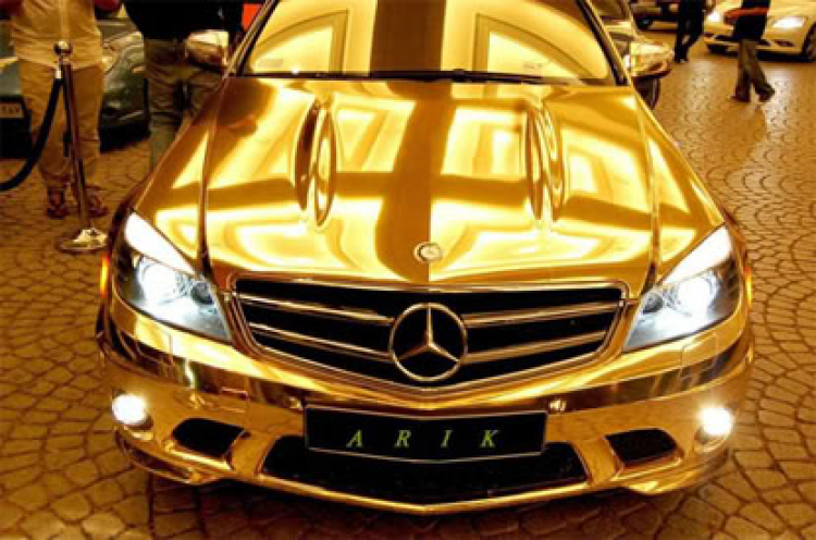 Hàng khủng C63 AMG mạ crôm in DUBAI