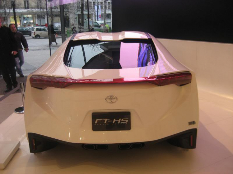 Vài hình ảnh xe Toyota tại Paris!