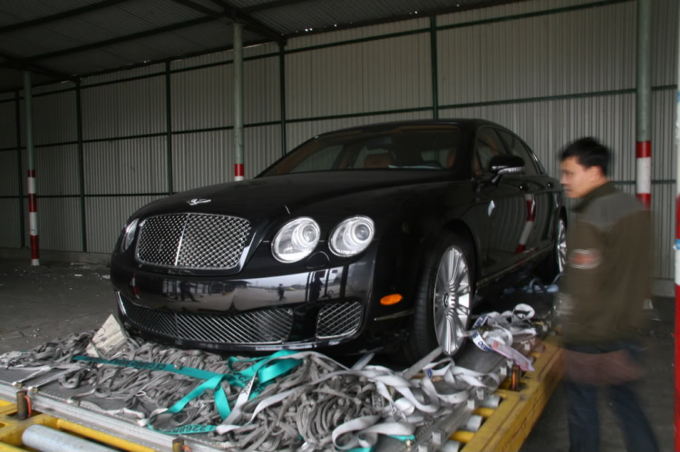 Bentley Continental Flying Spur Speed 2009.Chào Mừng em sắp đặt chân đến việt nam