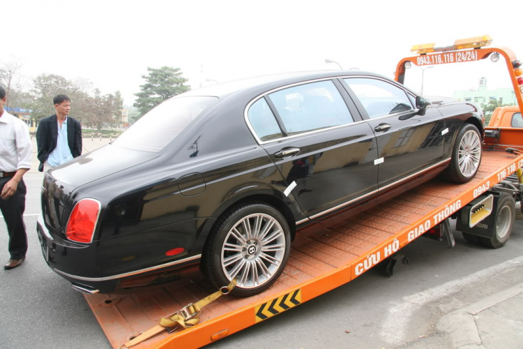 Bentley Continental Flying Spur Speed 2009.Chào Mừng em sắp đặt chân đến việt nam