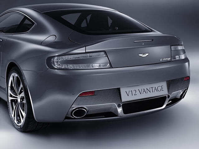 Aston Martin Vantage , V12 , High on Style .