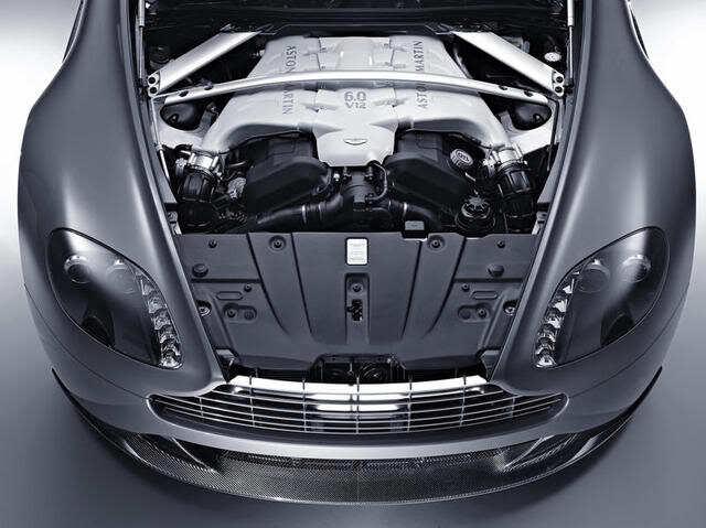 Aston Martin Vantage , V12 , High on Style .