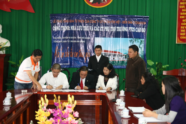 Lễ trao tặng công trình nhà lưu trú cho trường PTSC Cao Bồ - Hà Giang Lễ trao tặng công trình nhà lưu trú cho trường PTSC Cao Bồ - Hà Giang