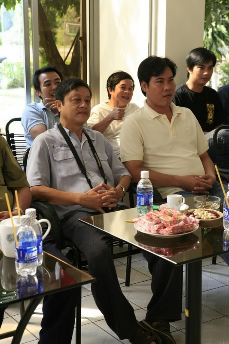 Lớp học nhảy dù tròn ở TP HCM Lớp học nhảy dù tròn ở TP HCM