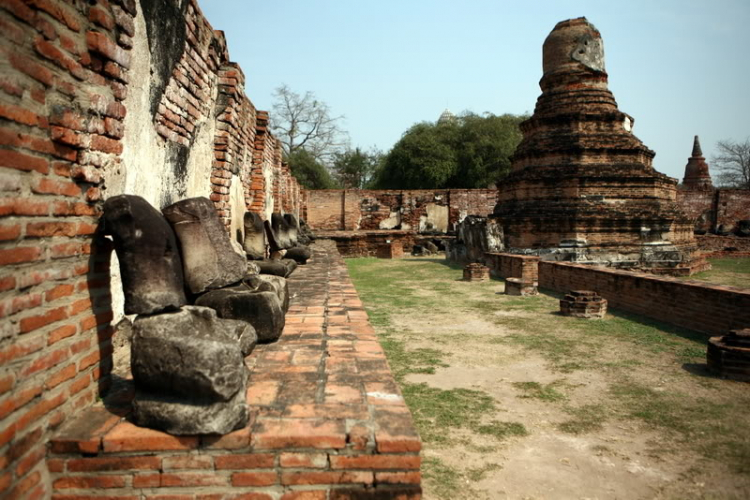 Em chơi đế chế.