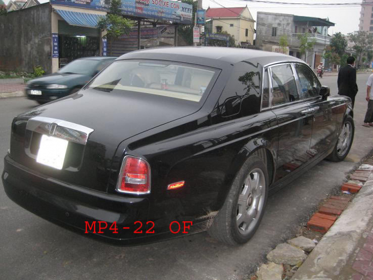 Một em Rolls Royce Phantom ở thành phố Vinh