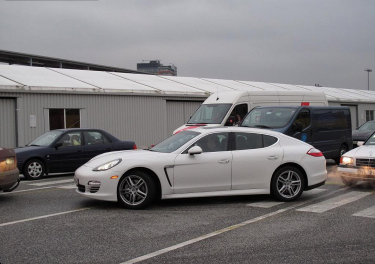 một vài hình ảnh về PORSCHE PANAMERA một vài hình ảnh về PORSCHE PANAMERA