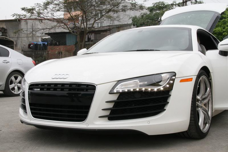 R8 thứ 2 về vn R8 thứ 2 về vn