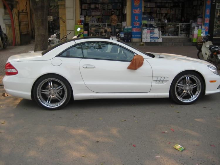 Merc SL550 2009 White HN