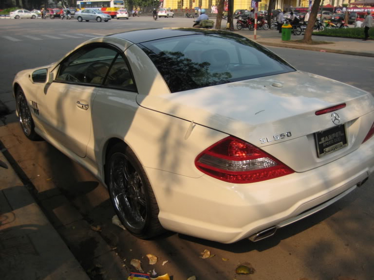 Merc SL550 2009 White HN