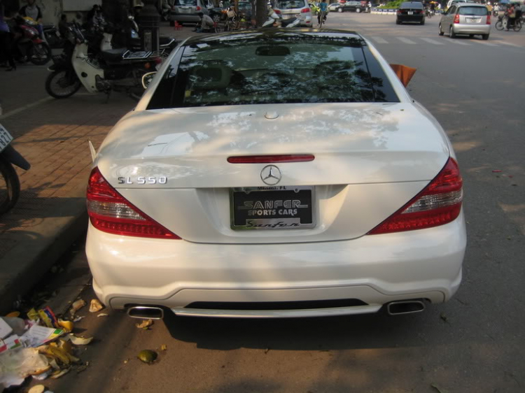 Merc SL550 2009 White HN