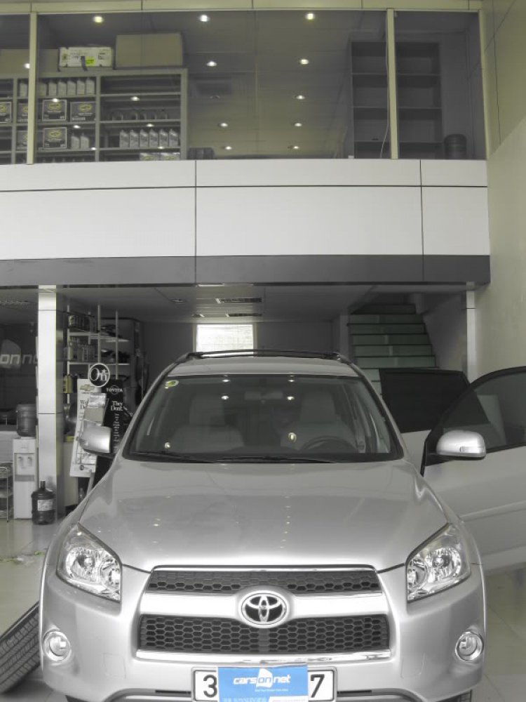 Làm cửa nóc cho RAV4-2009