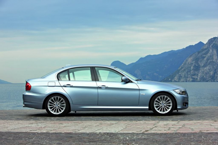 Chi tiết về BMW 320-2009 Chi tiết về BMW 320-2009