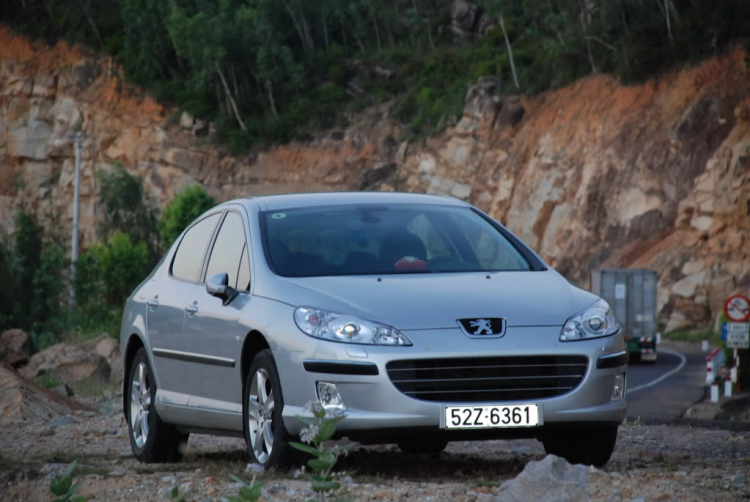 Chon Peugot 406 hay Accord 1996 ( hai em này đều giá 16.000USD)