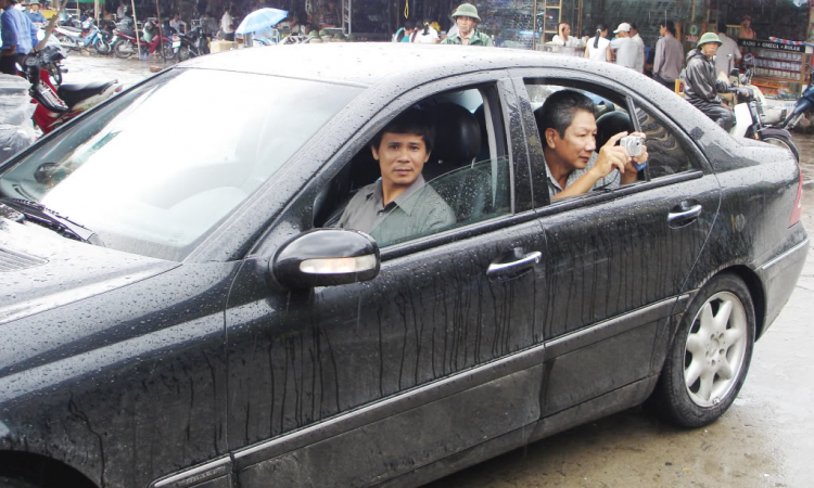 vợ tự động khoá cửa nhốt e khi e đang ở ngoài ! vợ tự động khoá cửa nhốt e khi e đang ở ngoài !