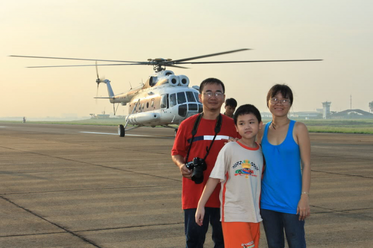 Tụi em mới đi "Dù" về , khoe với các bác tý! Tụi em mới đi "Dù" về , khoe với các bác tý!