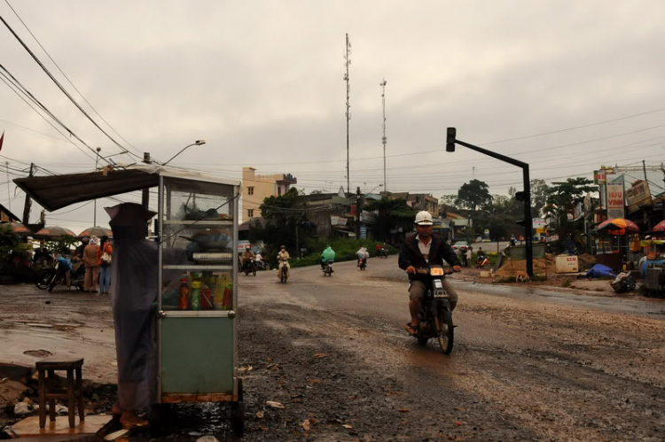 "RỘN RÃ" BAN MÊ! "RỘN RÃ" BAN MÊ!