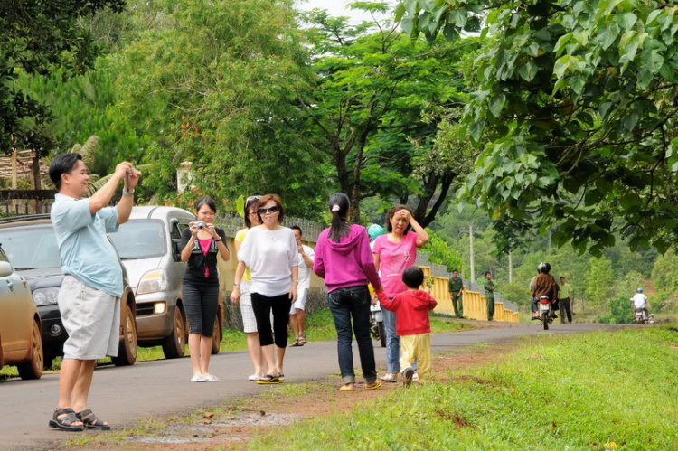 "RỘN RÃ" BAN MÊ!