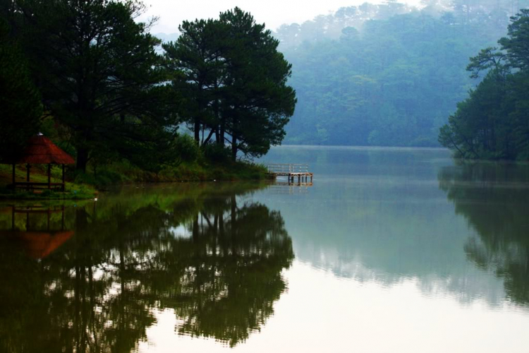 Lung linh sông nước