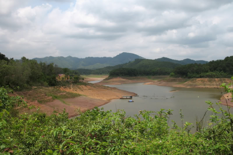 Lung linh sông nước