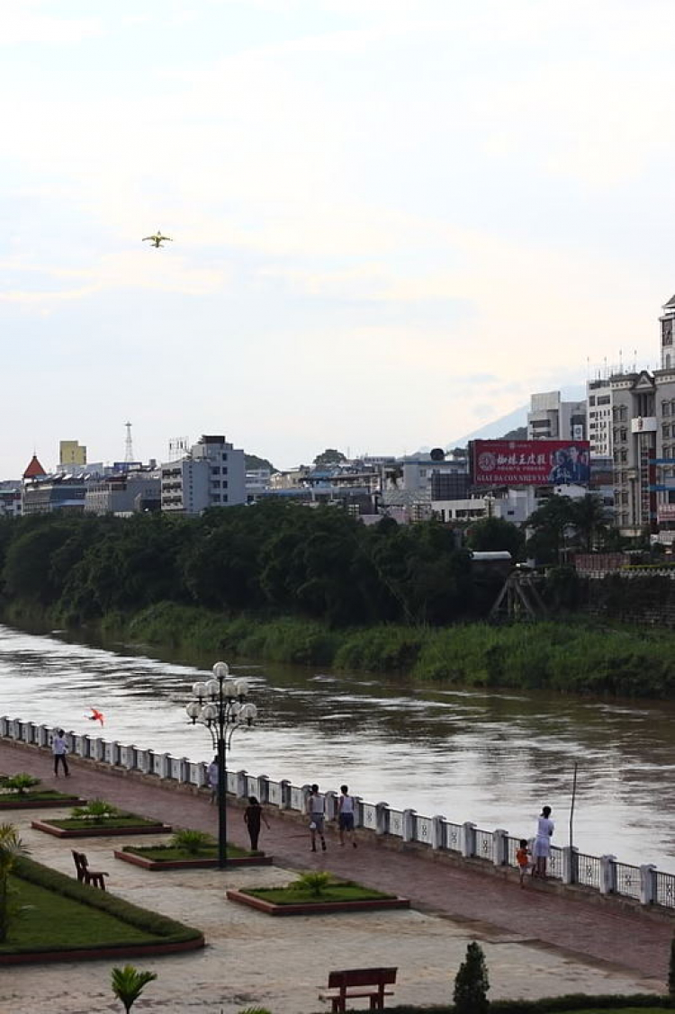 Em lại đi lung tung