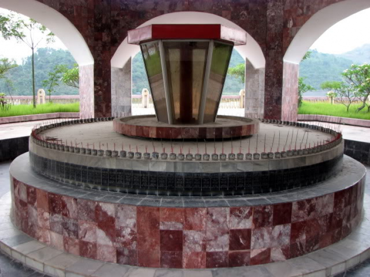 Điện Biên Phủ: "ĐIỂM HẸN LỊCH SỬ" Điện Biên Phủ: "ĐIỂM HẸN LỊCH SỬ"