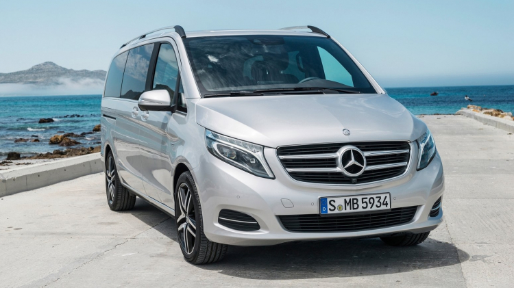 Mercedes V-Class, Toyota Sienna và Honda Odyssey nên chọn xe nào?