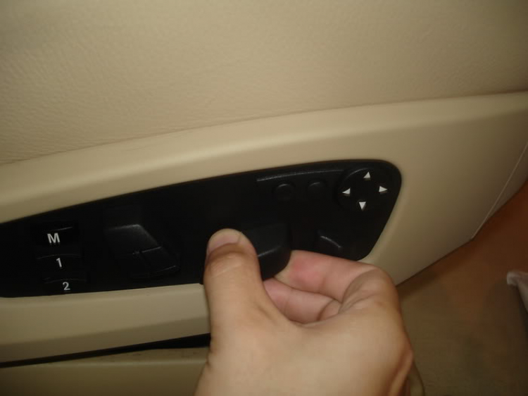 Tóm tắt trien lam AutoExpro 2009 o Giang Vo- xe dep va chan dai cung hoi dep Tóm tắt trien lam AutoExpro 2009 o Giang Vo- xe dep va chan dai cung hoi dep