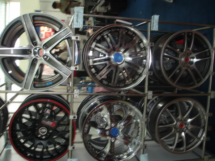 Tóm tắt trien lam AutoExpro 2009 o Giang Vo- xe dep va chan dai cung hoi dep Tóm tắt trien lam AutoExpro 2009 o Giang Vo- xe dep va chan dai cung hoi dep