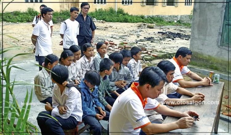 Lễ bàn giao nhà lưu trú cho các em học sinh PTCS Cao Bồ - Hà Giang ngày 18/6/2009