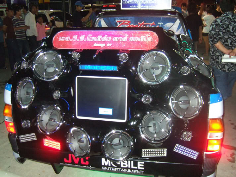 Yaris với dàn âm thanh đỉnh Pioneer tại cuộc thi âm thanh xe hơi tại Thailand!