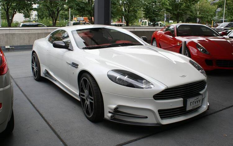 Aston Martin DB9 Mansory độ