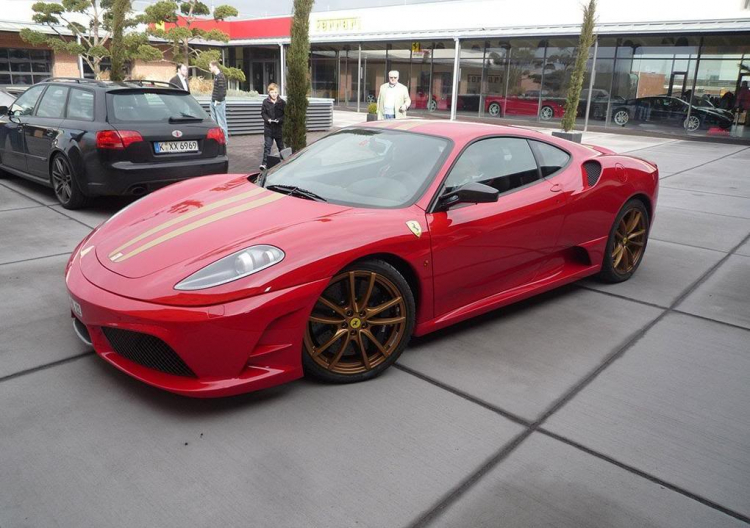 Sắc mầu Ferrari F430 Scuderia