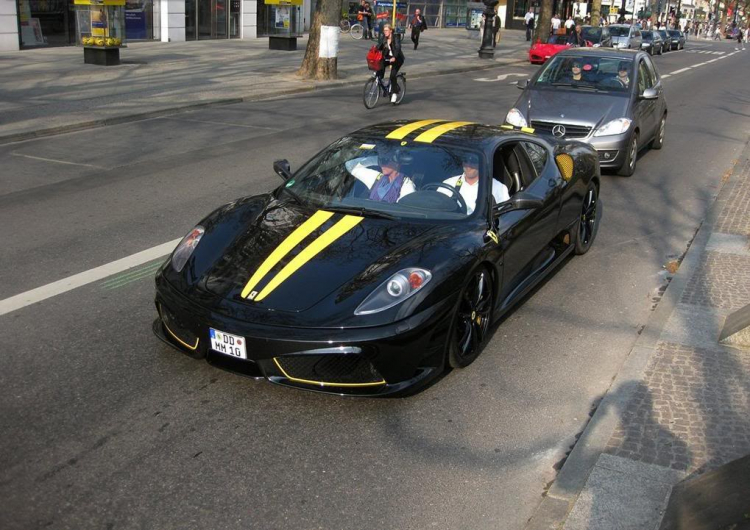 Sắc mầu Ferrari F430 Scuderia