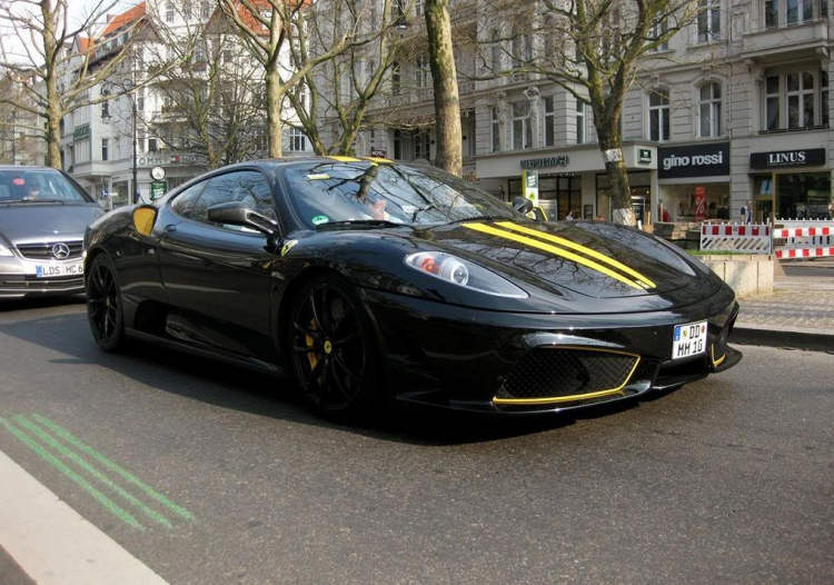 Sắc mầu Ferrari F430 Scuderia