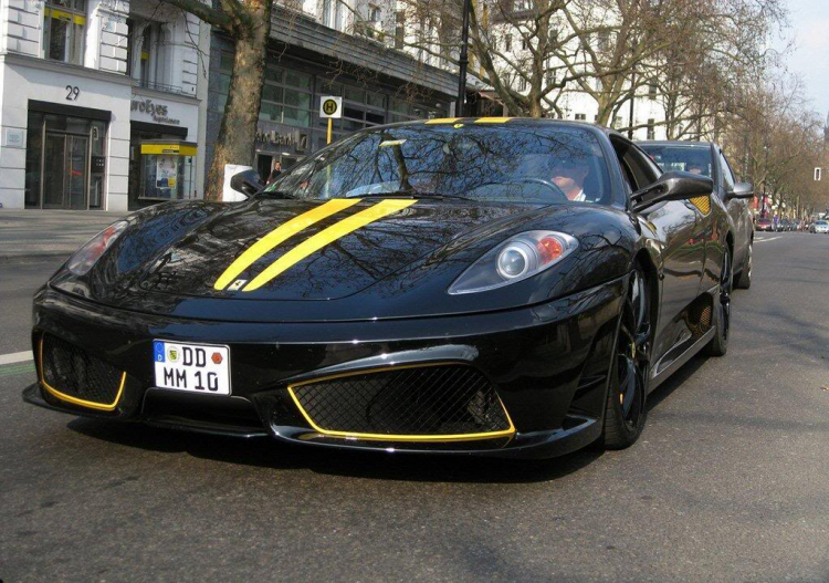 Sắc mầu Ferrari F430 Scuderia