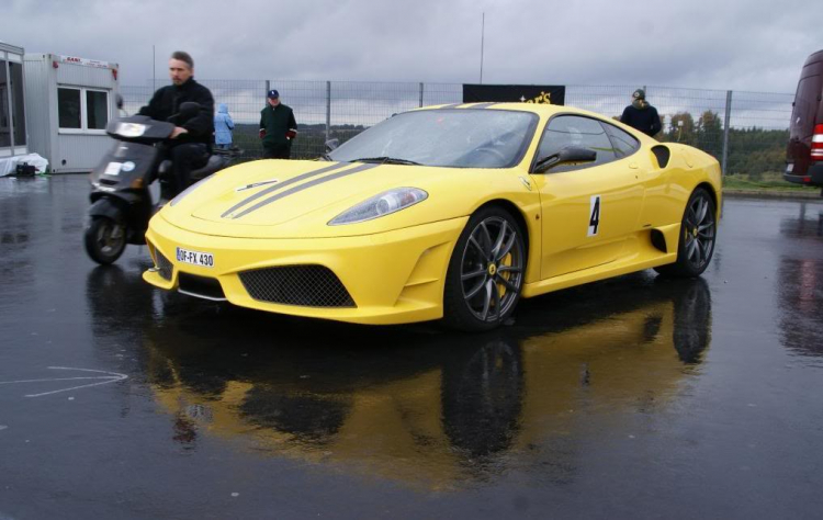 Sắc mầu Ferrari F430 Scuderia