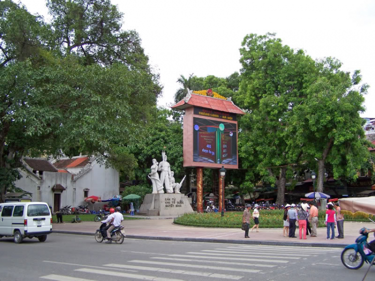 Lang thang ở Huế những ngày mưa Lang thang ở Huế những ngày mưa